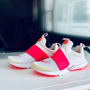 The Nike Presto Extreme SE women’s size 6.5y